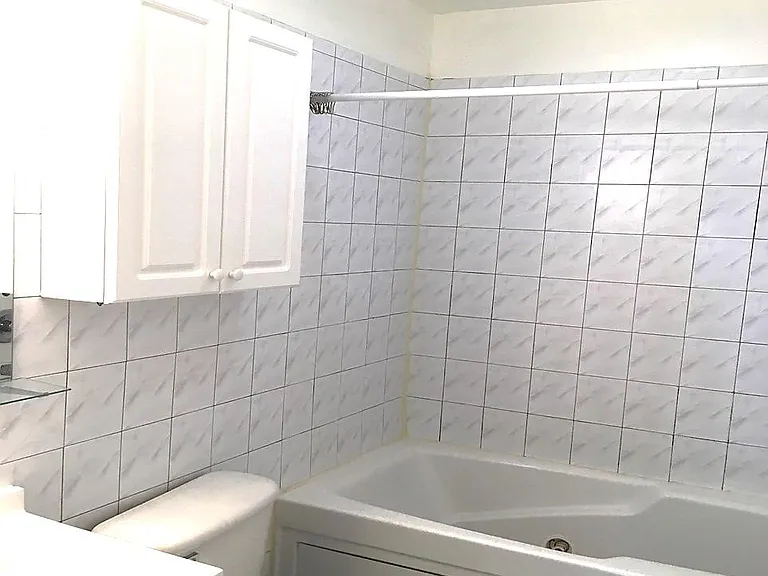 688 Summit Ave #A — Photo 8