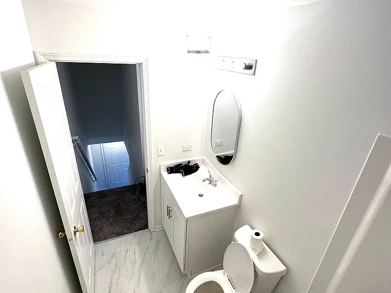 923 Four Seasons Blvd — Photo 18