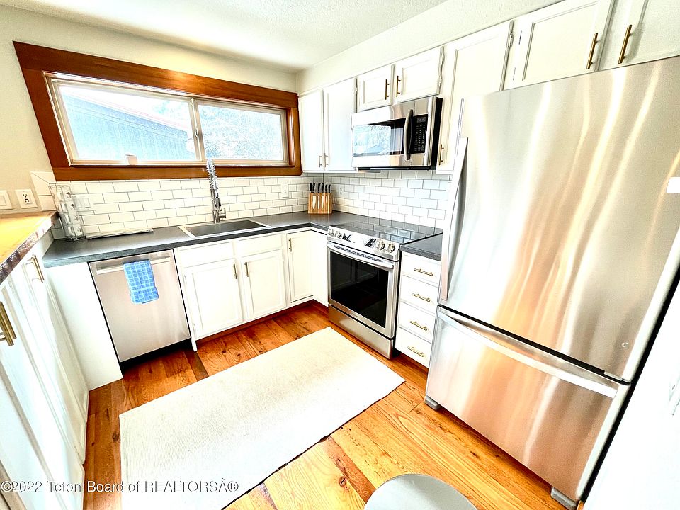 750-powderhorn-ln-e-jackson-wy-83001-apartments-for-rent-zillow