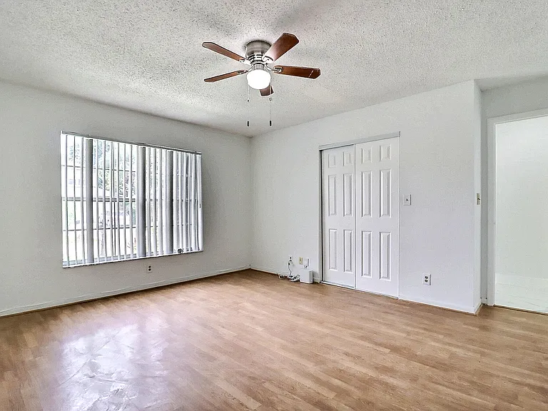 9401 Aegean Dr — Photo 15
