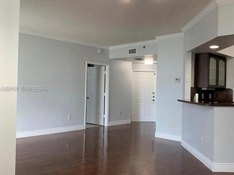 3175 NE 184th St #3302 — Photo 5
