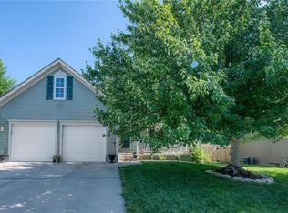 231 NE Eastwood Dr, Blue Springs, MO 64014