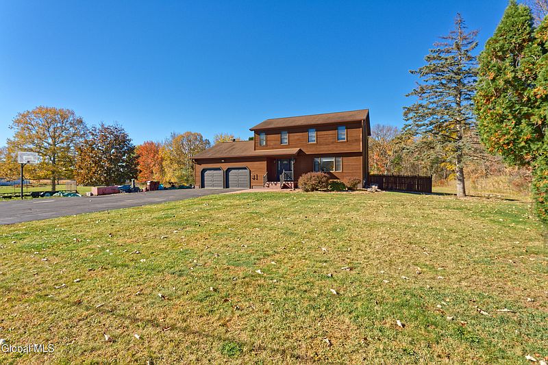 2nd image of 1000 Stony Point Road