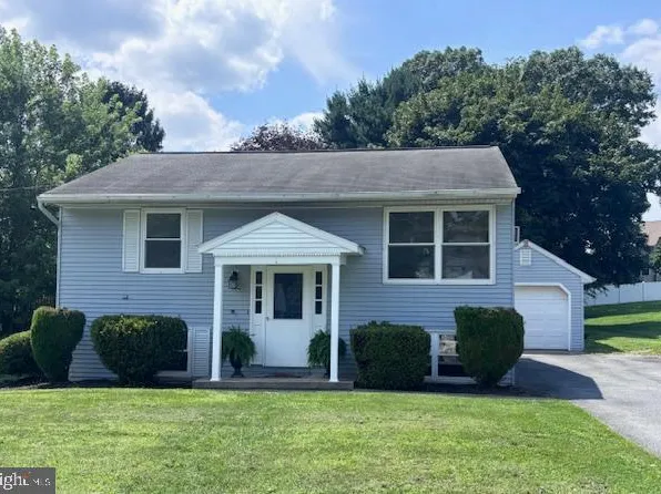 604 Charles Rd, Dauphin, PA 17018