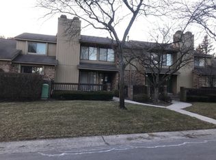 1636 S Hill Cir, Bloomfield Hills, MI 48304