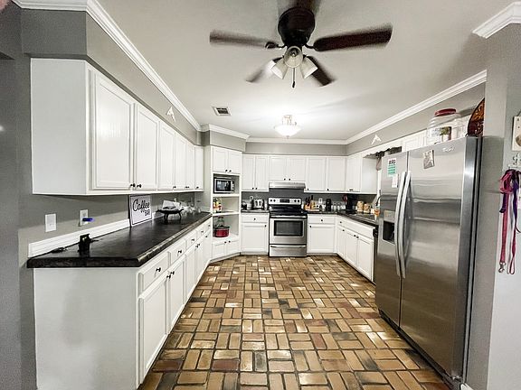 4th image of 7658 Janelle Dr