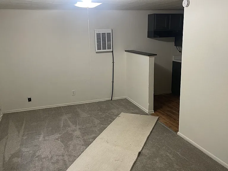 505B Signer Ln #B — Photo 3