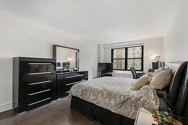Sold by Julia B Fee Sotheby's International Realty