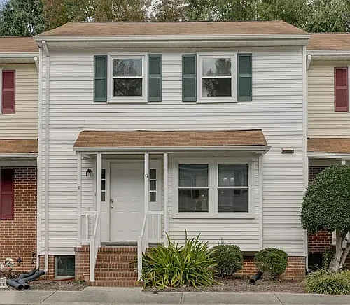 9 Bromley Dr Photo 1