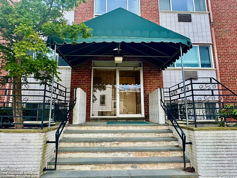 2 Larose Pl #15 — Photo 33