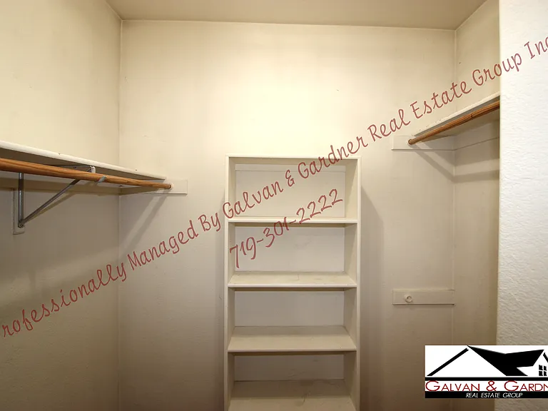 3850 Strawberry Field Grv #B — Photo 13