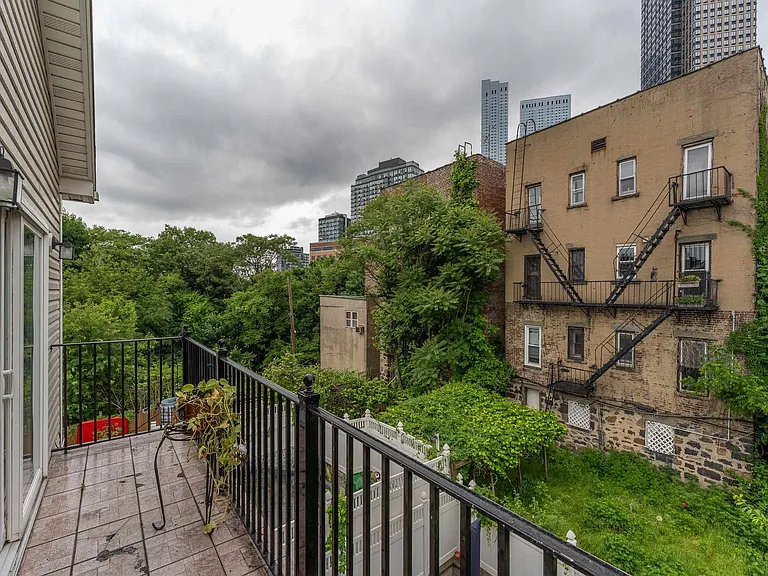 239 Baldwin Ave #3 — Photo 19