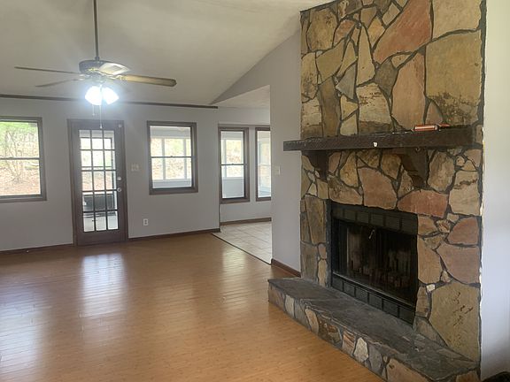 2nd image of 4167 Jami Ln