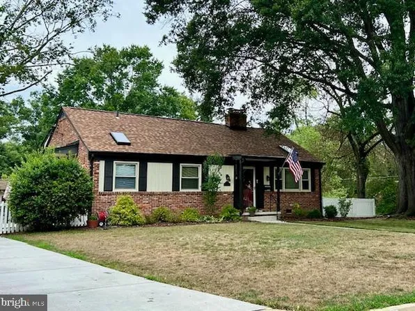 1608 Trenton Dr, Alexandria, VA 22308