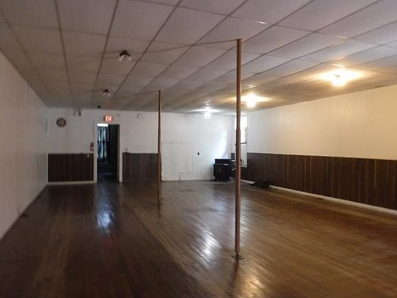 2nd image of 4 Whig St