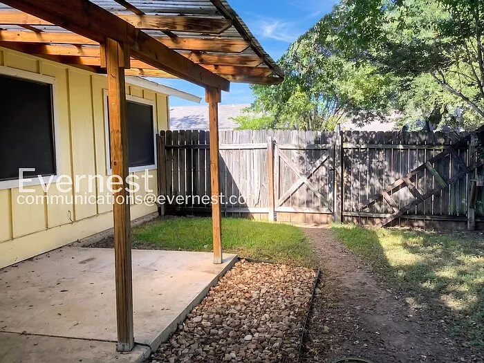 204 W William Cannon Dr #B — Photo 14