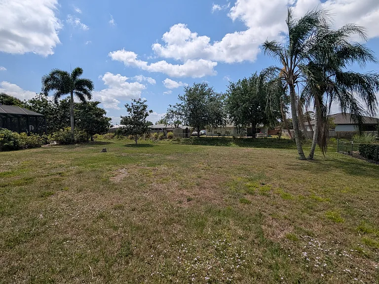 554 SW Lakehurst Dr — Photo 17