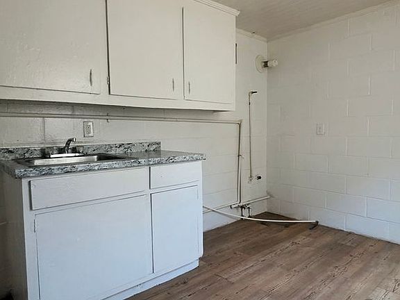 4th image of 1404 S Jackson St #A
