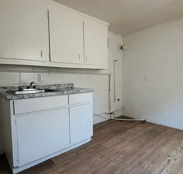 1404 S Jackson St — Photo 4