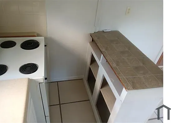 1 bed, 700 sqft, $900 — Photo 4