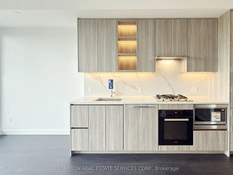 18 Esther Shiner Blvd #2109 — Photo 3
