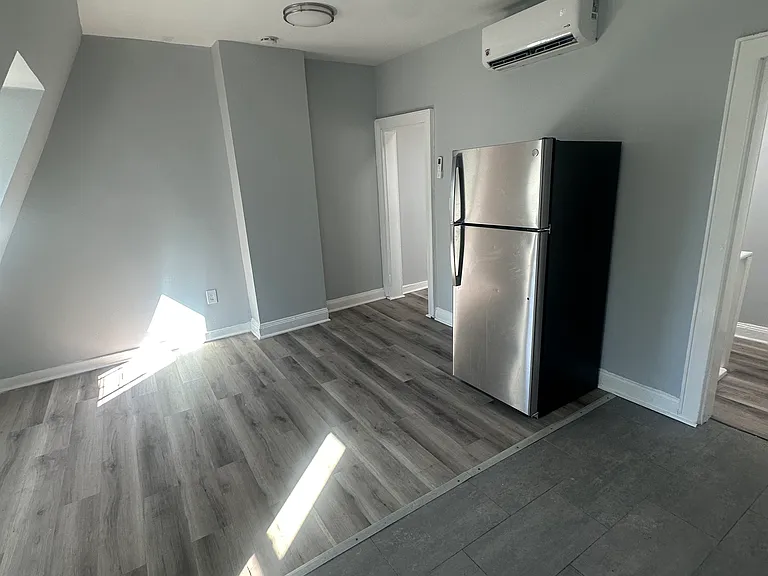 157 Buena Vista Ave #33 — Photo 4