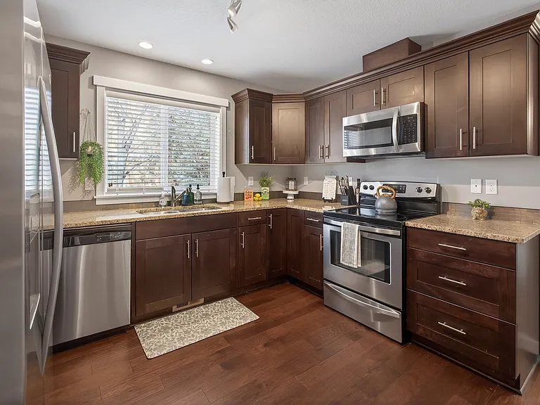 2224 NE Indigo Ln #1 — Photo 10