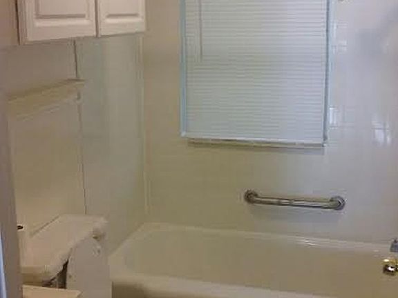 5th image of 11 Catherine Ave #B