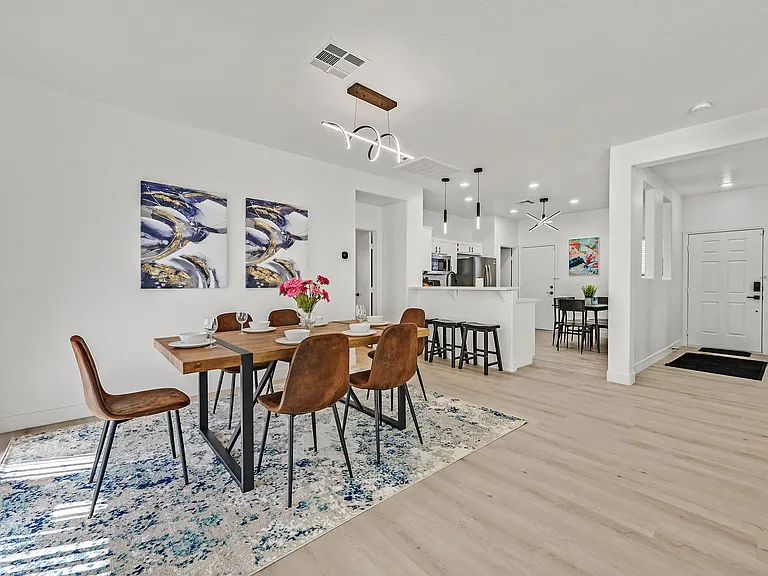 9825 Garamound Ave — Photo 25