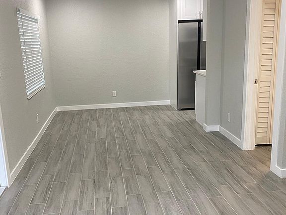 2nd image of 831 Summer St