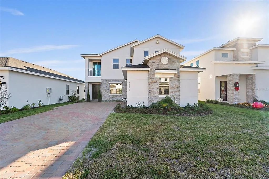 4 bed, 4.0 bath, 3437 sqft, $4,200 — Photo 2
