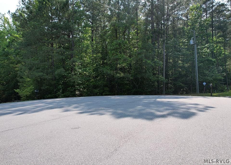 1st image of 110 Briarwood Dr