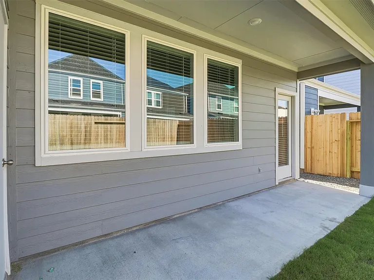3538 Adelie Ln — Photo 37