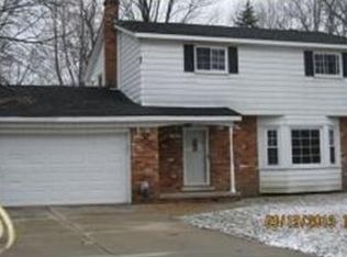 11051 Shady Woods Ct, Shelby Township, MI 48317