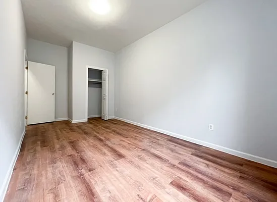 Rented by Kahen Properties | media 7