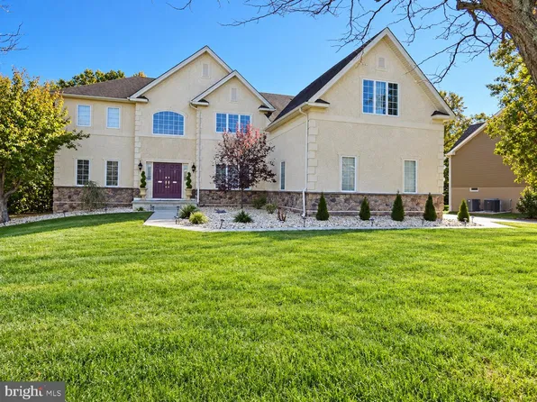 1322 Healy Ct, Bear, DE 19701
