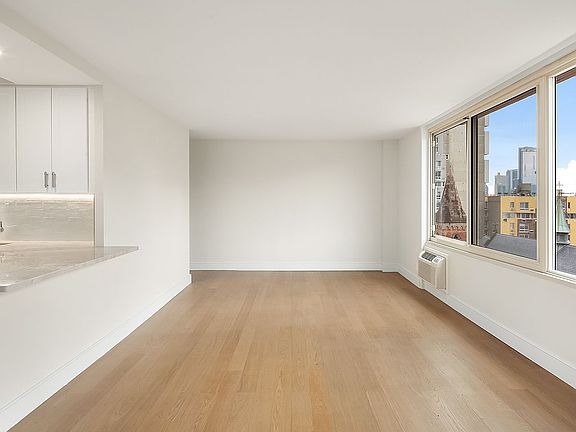 2nd image of 555 Main St APT 1308
