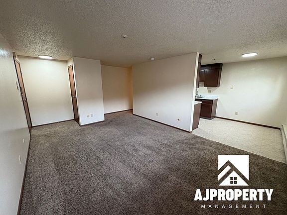 2nd image of 500 E 14th St Unit 3