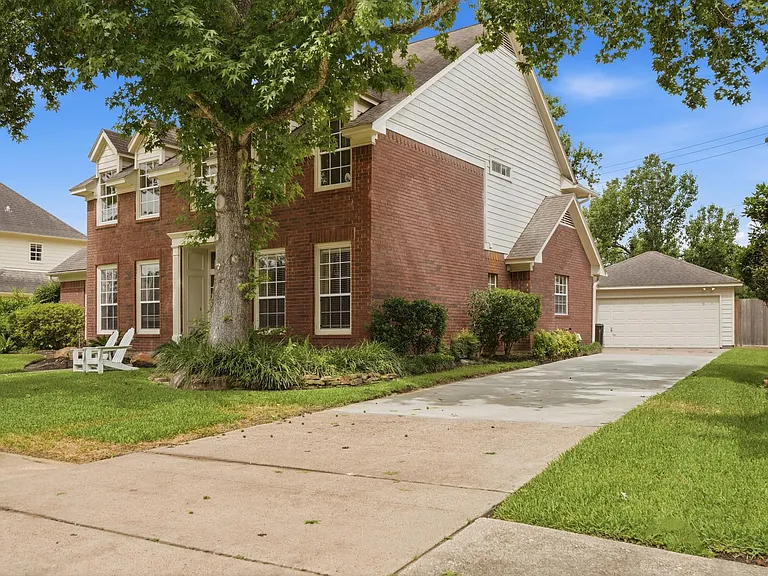 15122 Greenleaf Ln — Photo 6