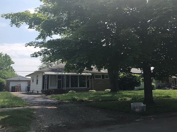 3rd image of 1306 Maetzel Dr