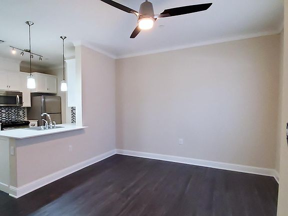 3rd image of 4554 Glenwick Ln APT 3305