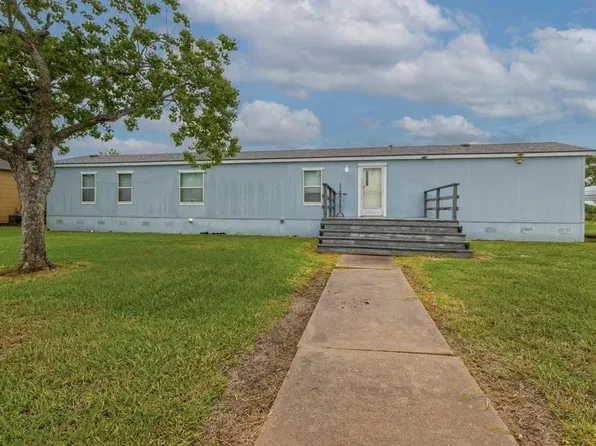 958 Wightman St, Matagorda, TX 77457