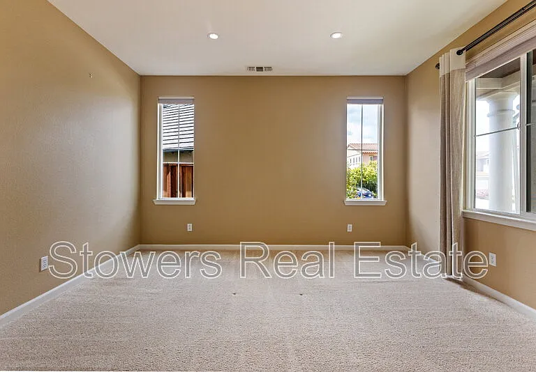 2512 Piccadilly Cir — Photo 8