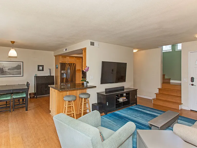 168 Walnut Ave — Photo 11
