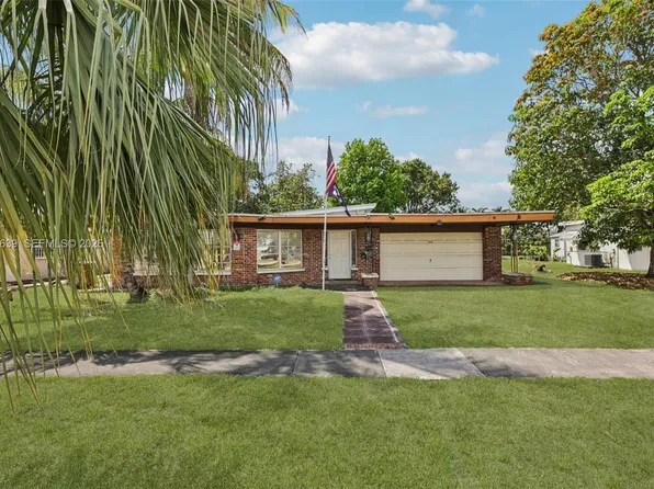 272 W 46th St, Hialeah, FL 33012