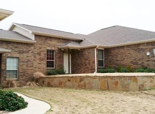 224 White St, Mount Pleasant, TX 75455