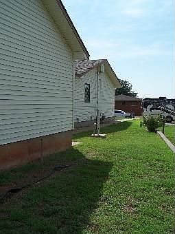 2nd image of 943 N Elm St