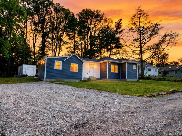 13 Brook Trail W, Wurtsboro, NY 12790