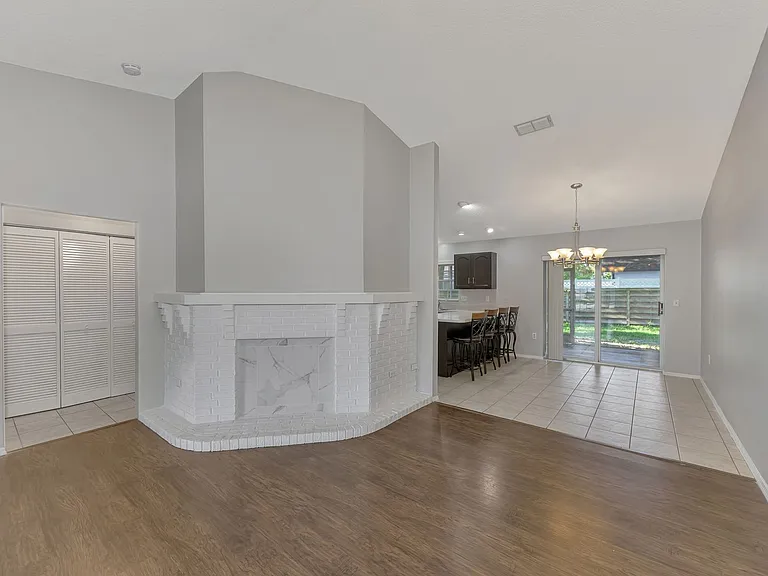 3026 Grafton St — Photo 10