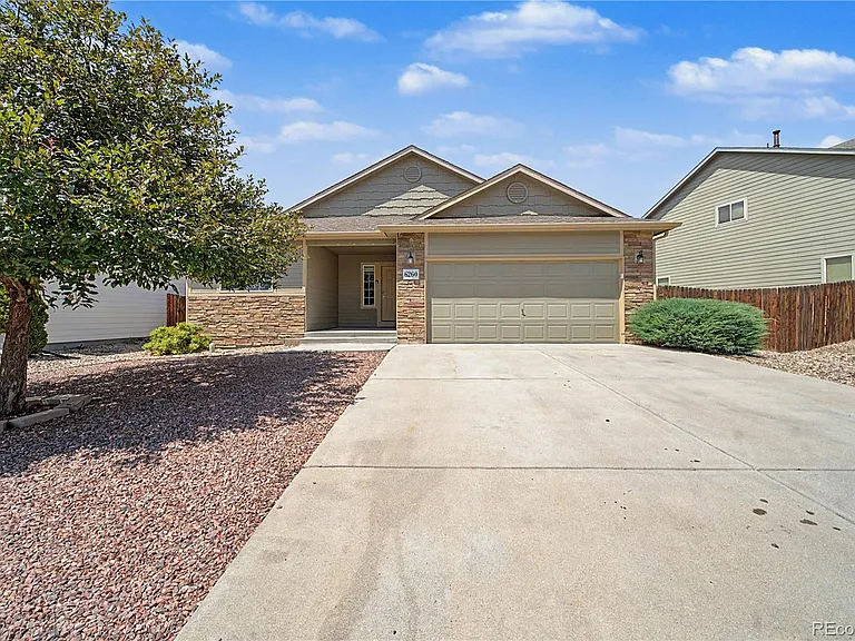 6260 Roundup Butte St — Photo 2